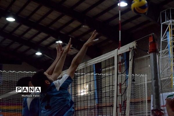 قهرمانی تیم  والیبال‌ البرز در سی‌و‌پنجمین دوره مسابقات دانش‌آموزی کشور