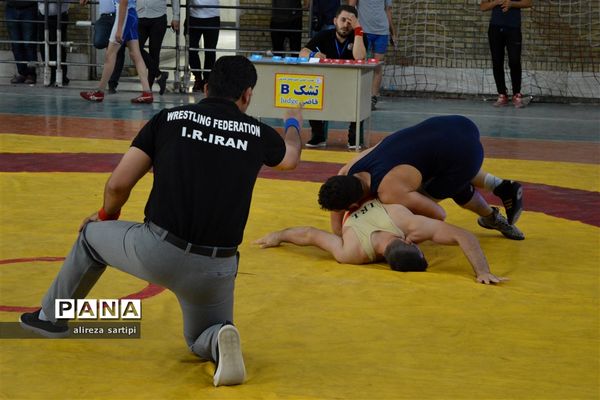 برگزاری مسابقات کشتی آزاد جوانان شهرقدس