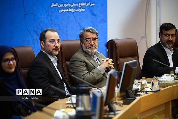 نشست مشترک وزیر کشور با فعالین سازمان‌های مردم نهاد