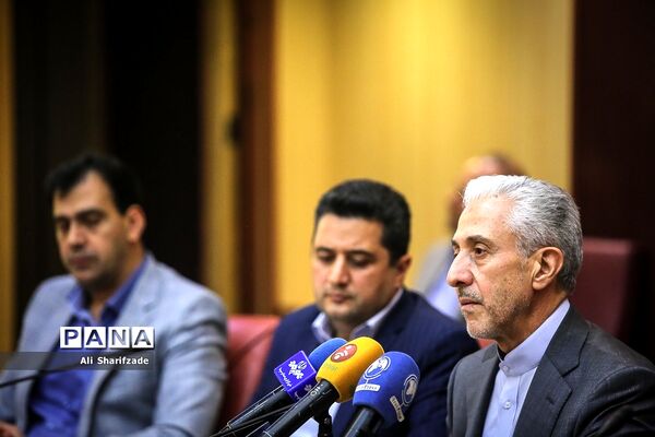 نشست خبری وزیر علوم، تحقیقات و فناوری