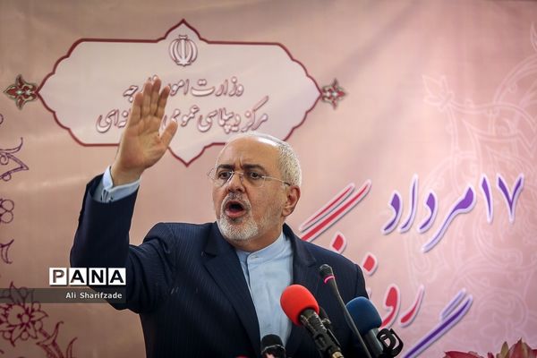 نشست وزارت امور خارجه با اصحاب رسانه به مناسبت روز خبرنگار