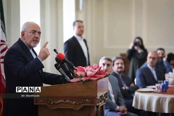 نشست وزارت امور خارجه با اصحاب رسانه به مناسبت روز خبرنگار