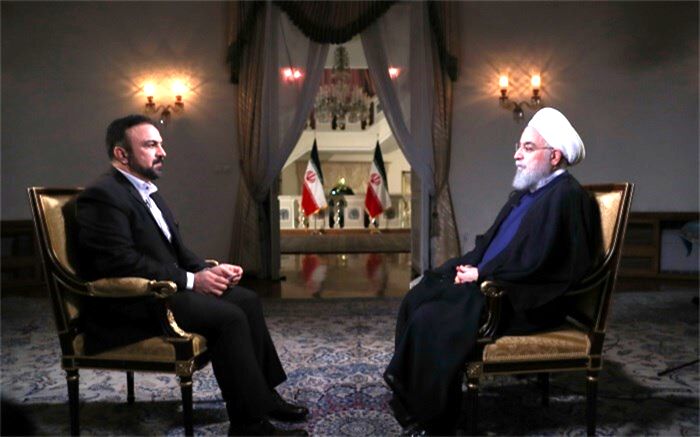 روحانی: اگر دولت آمریکا آماده مذاکره است درباره غرامت‌هایی که باید به ایران بدهد مذاکره کنیم