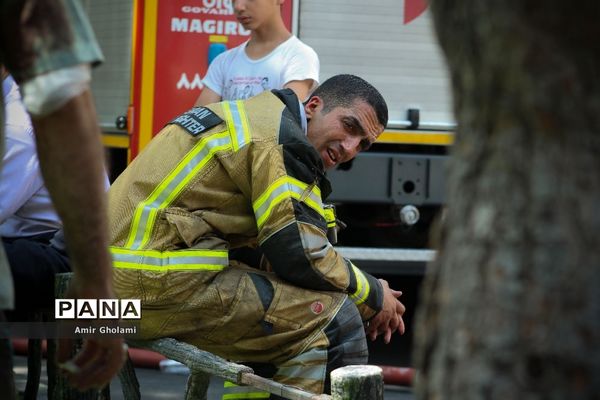 اطفا حریق ساختمان شرکت توسعه صنایع نفت قشم