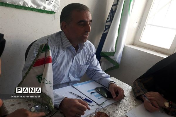 نشست هم اندیشی مدرسین برای اجرای اردوی آمادگی پیشتازان دختر در کرمانشاه