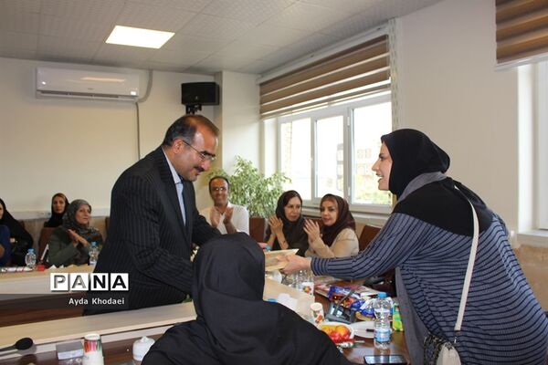 آیین تجلیل از خبرنگاران فعال حوزه آموزش و پرورش البرز