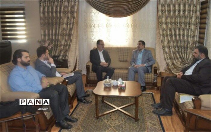 فرماندار ویژه شهرستان کرج: صنایع، مروج ورود کتاب به سبد خانواده ها شوند