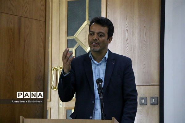 نشست خبری نخستین جشنواره روستا ها و عشایر کتاب خوان فارس