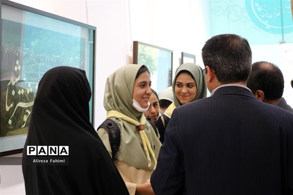 نمایشگاه نقاشی‌خط