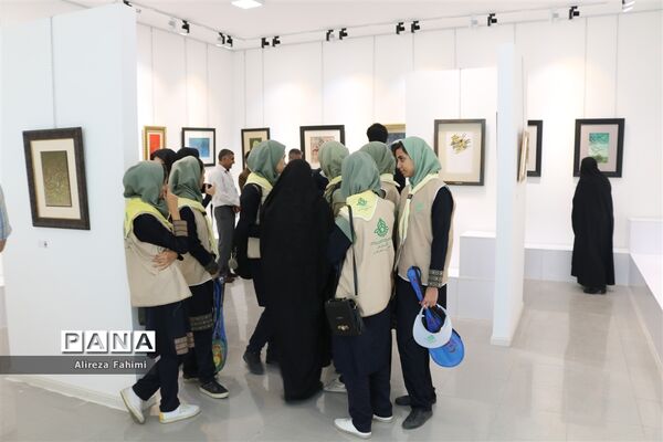 نمایشگاه نقاشی‌خط