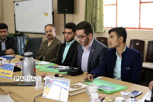 حضور مشاور وزیر آموزش و پرورش در نشست مجلس دانش‌آموزی