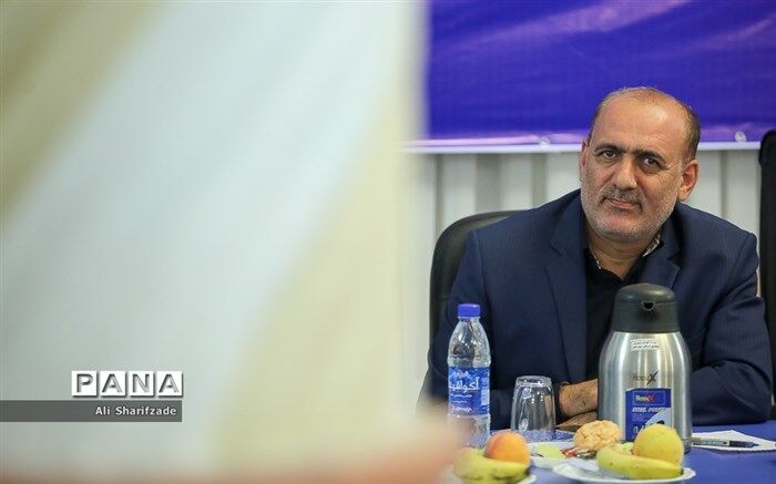 علی رمضانی: نمایش عروسکی فرصت ویژه‌ دانش‌آموزان برای پذیرش نقش جدید است