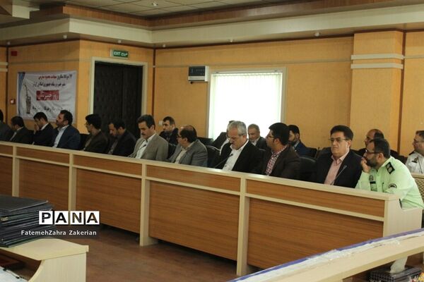 آیین تجلیل از دانش‌آموزان خبرنگار پانا در محمودآباد