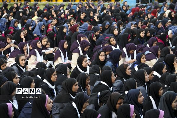 آیین استقبال دانش‌آموزان دختر شرکت‌کننده در سی و ششمین جشنواره فرهنگی، هنری سراسر کشور