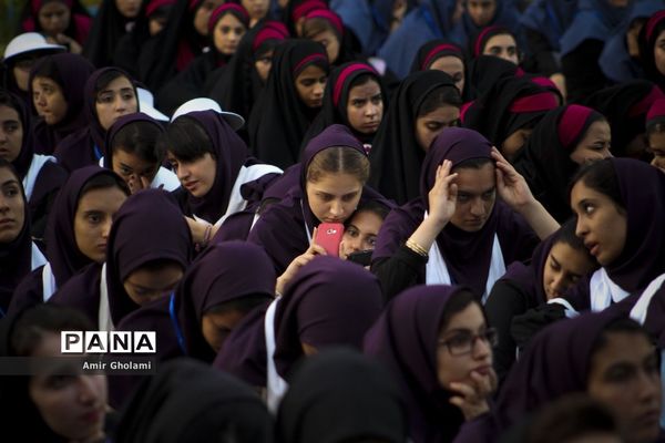 آیین استقبال دانش‌آموزان دختر شرکت‌کننده در سی و ششمین جشنواره فرهنگی، هنری سراسر کشور