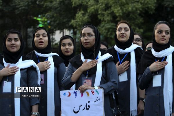 آیین استقبال دانش‌آموزان دختر شرکت‌کننده در سی و ششمین جشنواره فرهنگی، هنری سراسر کشور
