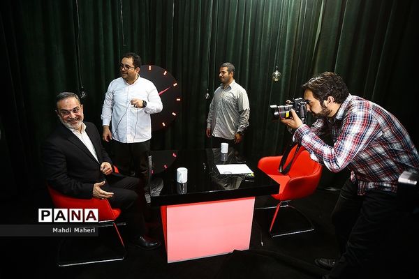 بازدید وزیر آموزش و پرورش از باشگاه خبرنگاران جوان