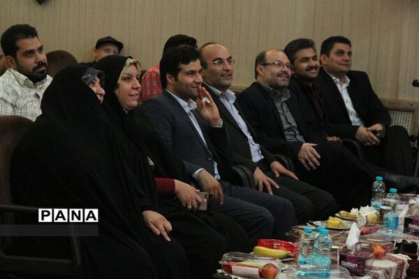 مراسم تجلیل از قهرمانان و مدال آوران آموزش و پرورش ناحیه 1 ری