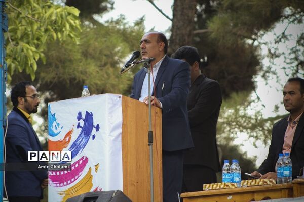 آیین استقبال دانش آموزان پسر شرکت کننده در سی و ششمین جشنواره فرهنگی، هنری سراسر کشور