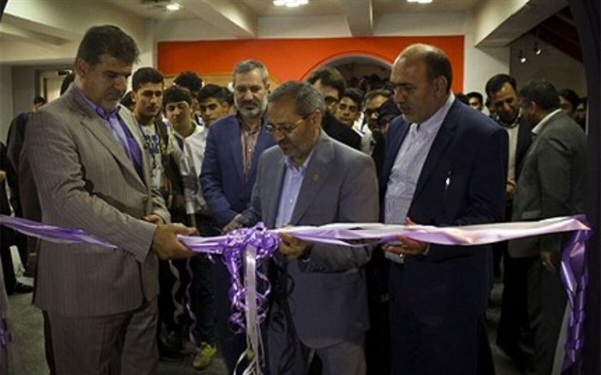 نمایشگاه آثار هنرهای دستی تجسمی دانش‌آموزان برگزیده سراسر کشور رونمایی شد