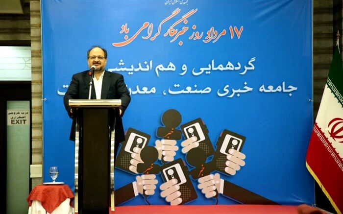 وضعیت مناسب درآمد ارزی و ذخایر کالاهای اساسی کشور