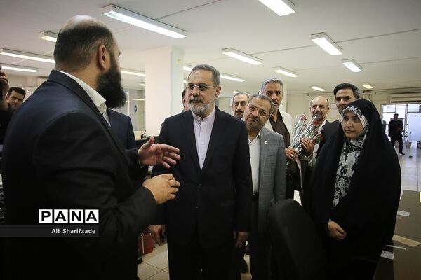 بازدید وزیر آموزش و پرورش از خبرگزاری پانا به مناسبت روز خبرنگار