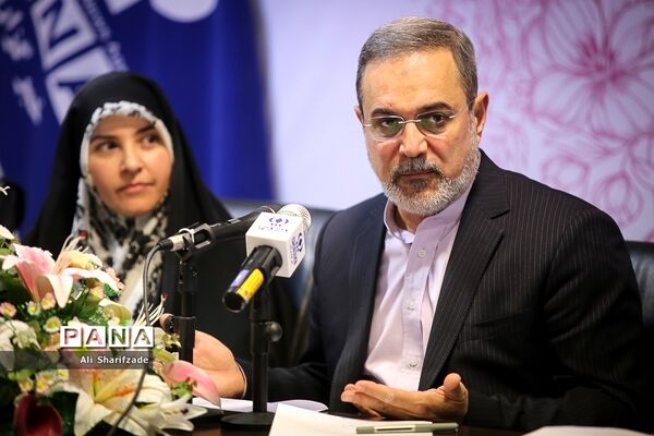 بازدید وزیر آموزش و پرورش از خبرگزاری پانا به مناسبت روز خبرنگار