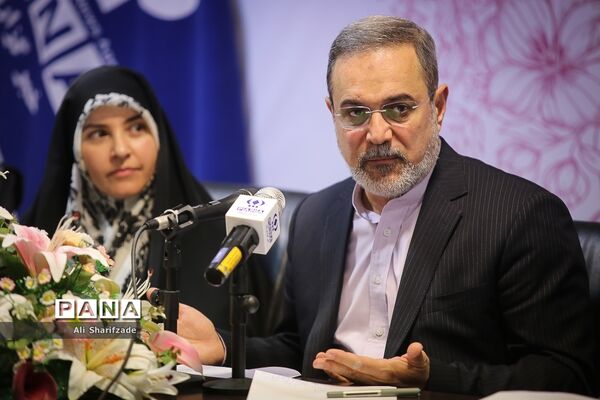 بازدید وزیر آموزش و پرورش از خبرگزاری پانا به مناسبت روز خبرنگار
