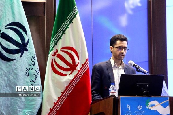 مراسم بزرگداشت روز خبرنگار در سالن شهید رحیمی دانشگاه علوم پزشکی بیرجند