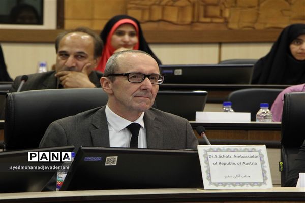 حضور سفیر اتریش در شورای شهر یزد