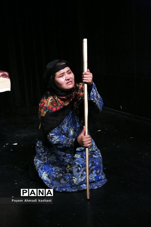 اجرای تئاتر «خروس»