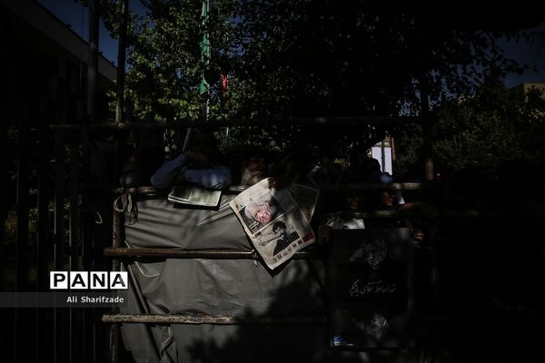 مراسم تشییع پیکر عزت‌الله انتظامی