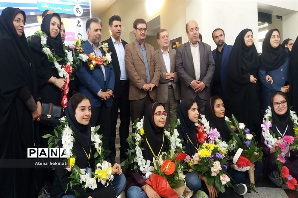 بازگشت سرفرازانه نخبگان کرجی از مسابقات علمی کاربردی خوارزمی در مشهد مقدس