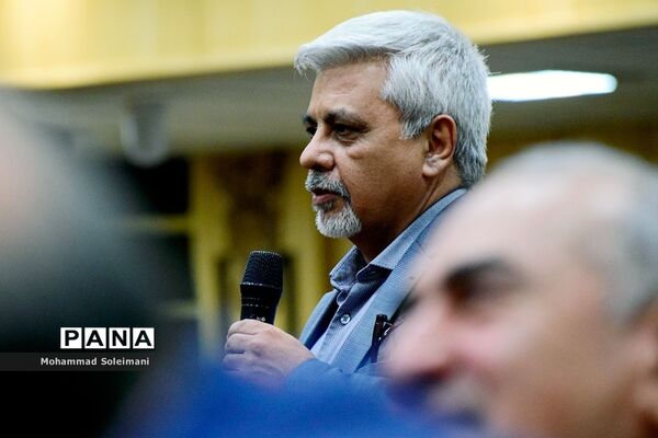 نشست هئیت نمایندگان اتاق بازرگانی ایران