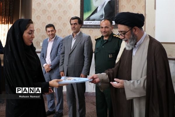 آیین تجلیل از 300نفر از ایثارگران ،جانبازان و آزادگان سرافراز فرهنگی