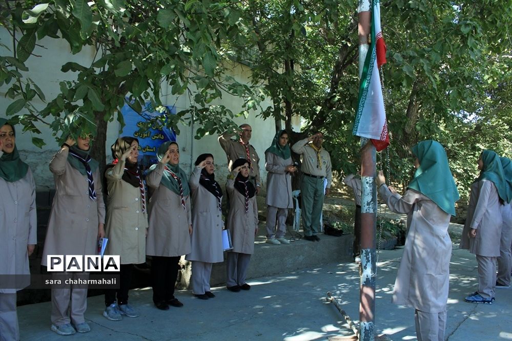 پیش اردوی ملی دانش‌آموزان پیشتاز استان همدان