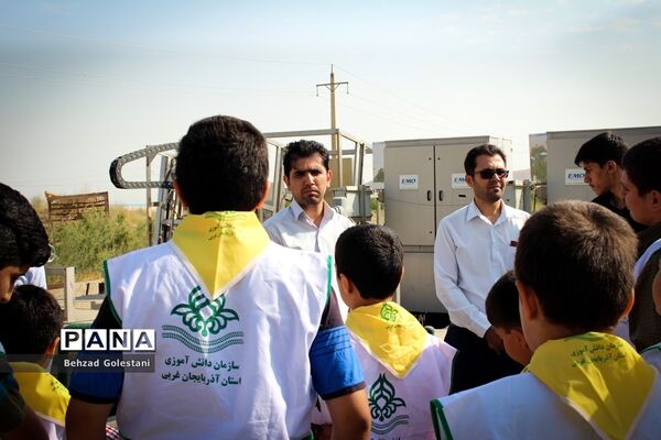 بازدید دانش آموزان پیشتاز سازمان دانش آموزی از تصفیه خانه فاضلاب  و دریاچه ارومیه