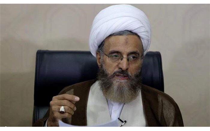 حوزه علمیه: شعارهای دست نوشته در تجمع فیضیه مورد تایید ما نیست