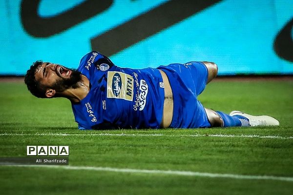 دیدار تیم‎های استقلال تهران و فولاد خوزستان