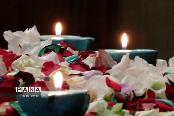 پیکرشهید گمنام در میان نوجوانان بسیجی در اردوگاه شهید منتطری شهریار