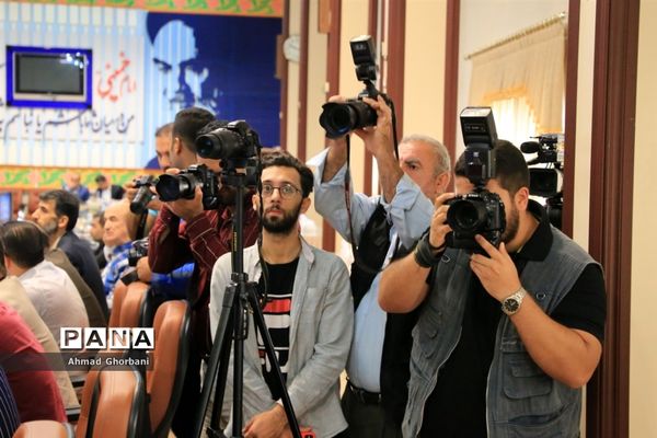 نشست خبری استاندار مازندران به مناسبت هفته دولت