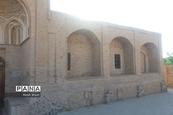 مسجدجامع «هندوالان»راوی تاریخ معنوی درمیان
