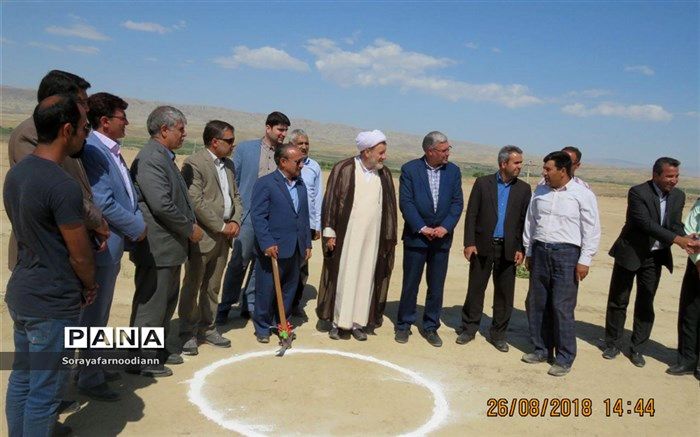 بانکها پرداخت تسهیلات برای سرمایه گذاران کشت های گلخانه ای را تسهیل کنند