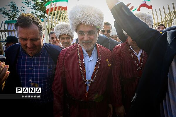 بازدید وزیر آموزش و پرورش از پروژه‌های عمرانی استان گلستان