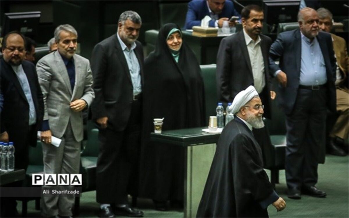 حاشیه‌های سومین رای منفی مجلس به دولت:  استقبال و بدرقه محترمانه در روز بدون افشاگری