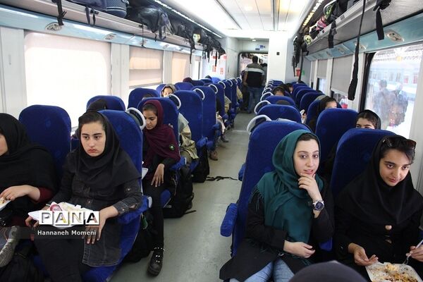 استقبال از پیشتازان دختر سمنانی شرکت کننده در اردوی ملی