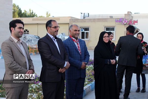 استقبال از پیشتازان دختر سمنانی شرکت کننده در اردوی ملی