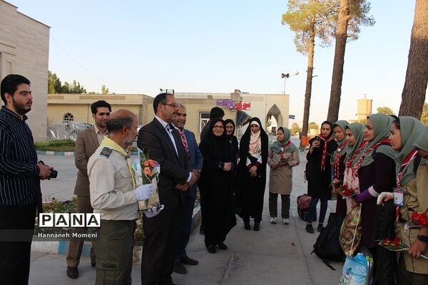 استقبال از پیشتازان دختر سمنانی شرکت کننده در اردوی ملی