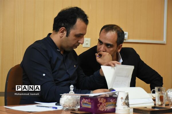 نشست خبری شهردار و اعضای شورای اسلامی شهر محلات به مناسبت هفته دولت با اصحاب رسانه