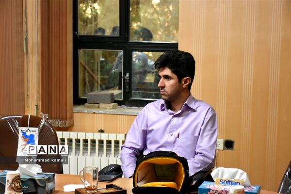 نشست خبری شهردار و اعضای شورای اسلامی شهر محلات به مناسبت هفته دولت با اصحاب رسانه